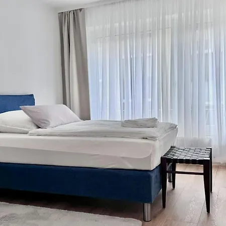 15 Minuten Fussweg Zum Stadion Und Privatparkplatz Dortmund