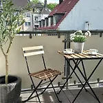 15 Minuten Fussweg Zum Stadion Und Privatparkplatz アパート