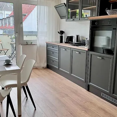 Apartment 15 Minuten Fussweg Zum Stadion Und Privatparkplatz *