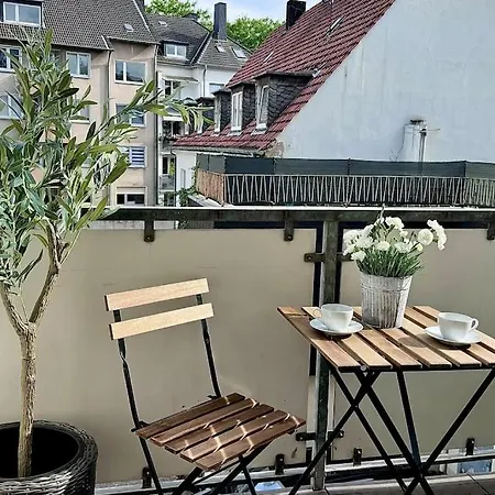 15 Minuten Fußweg Zum Stadion Und Privatparkplatz