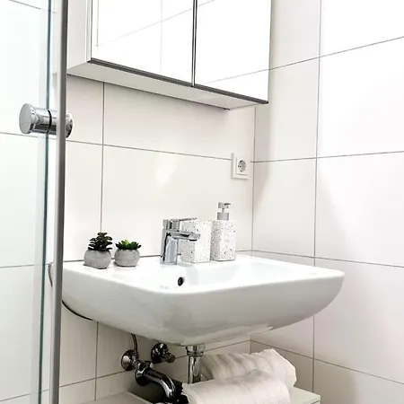 15 Minuten Fussweg Zum Stadion Und Privatparkplatz * Dortmund