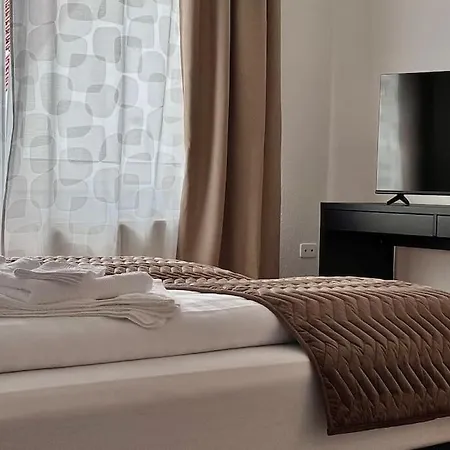 Apartment 15 Minuten Fussweg Zum Stadion Und Privatparkplatz