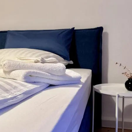 Apartment 15 Minuten Fussweg Zum Stadion Und Privatparkplatz